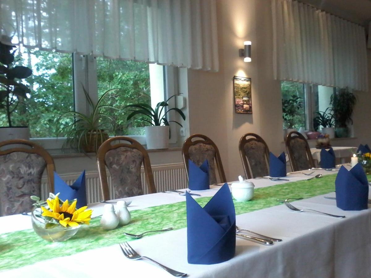 Hotel Und Restaurant Karpfenschaenke Schenkendobern Экстерьер фото
