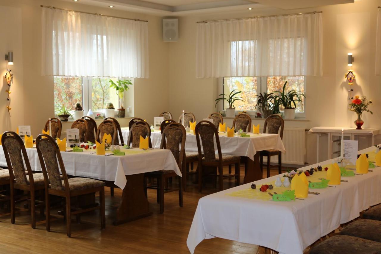 Hotel Und Restaurant Karpfenschaenke Schenkendobern Экстерьер фото
