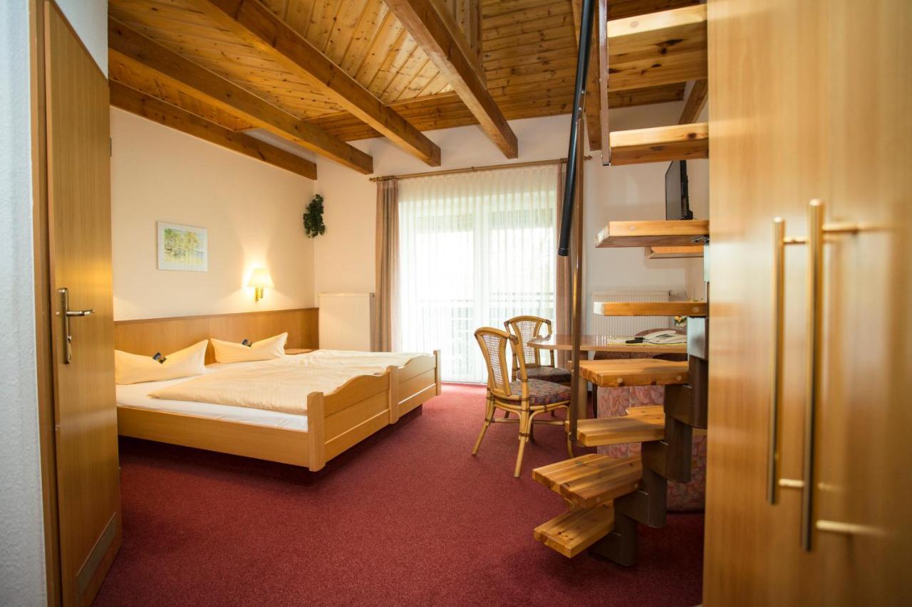 Hotel Und Restaurant Karpfenschaenke Schenkendobern Экстерьер фото